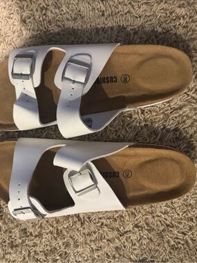 Cushionaire 12w White Dual-Buckle Women’s Sandals